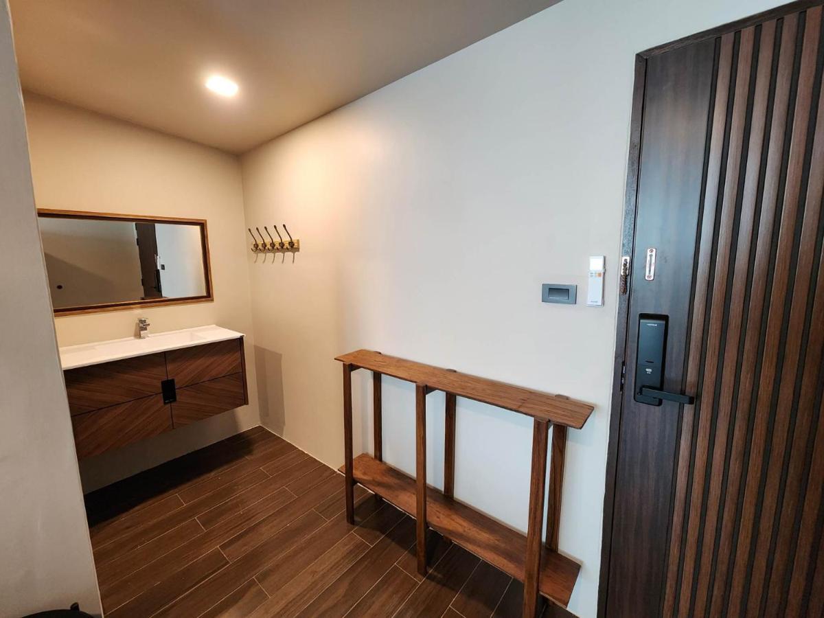 Lo-Ha Guest House, Contactless Check-In Bangkok Exterior photo